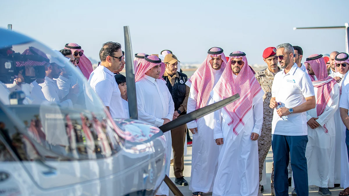 نائب أمير حائل فيصل بن فهد يرعى انطلاق فعالية نادي الطيران السعودي