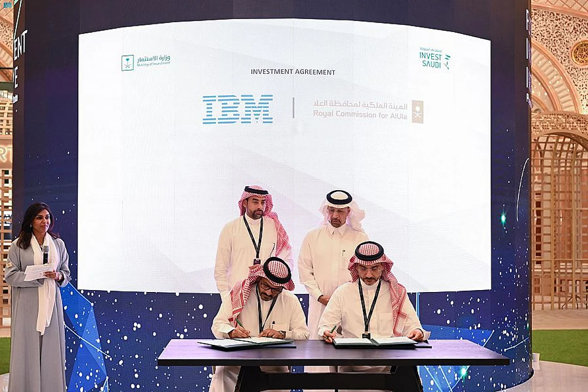 "الاستثمار" توقيع 11 اتفاقية استثمارية مع شركات عالمية في مؤتمر "مبادرة مستقبل الاستثمار السادس"