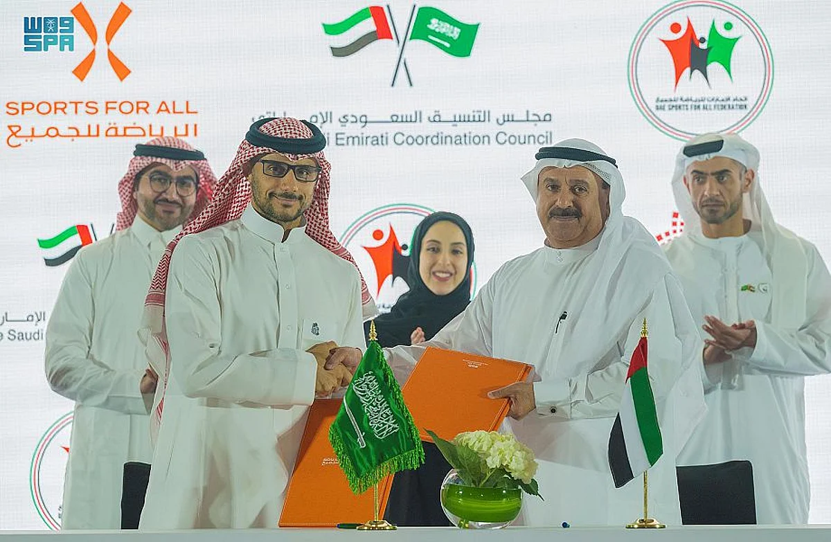 لتعزيز أوجه التعاون المشترك.. اتحاد الرياضة للجميع يُوَقِّعُ مذكرةَ تفاهمٍ مع نظيره الإماراتي