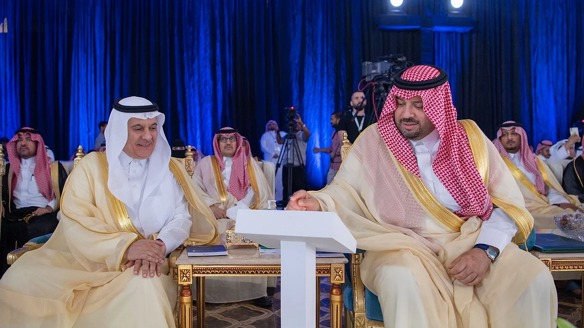 أمير الحدود الشمالية يدشن المشاريع التنموية بالمنطقة