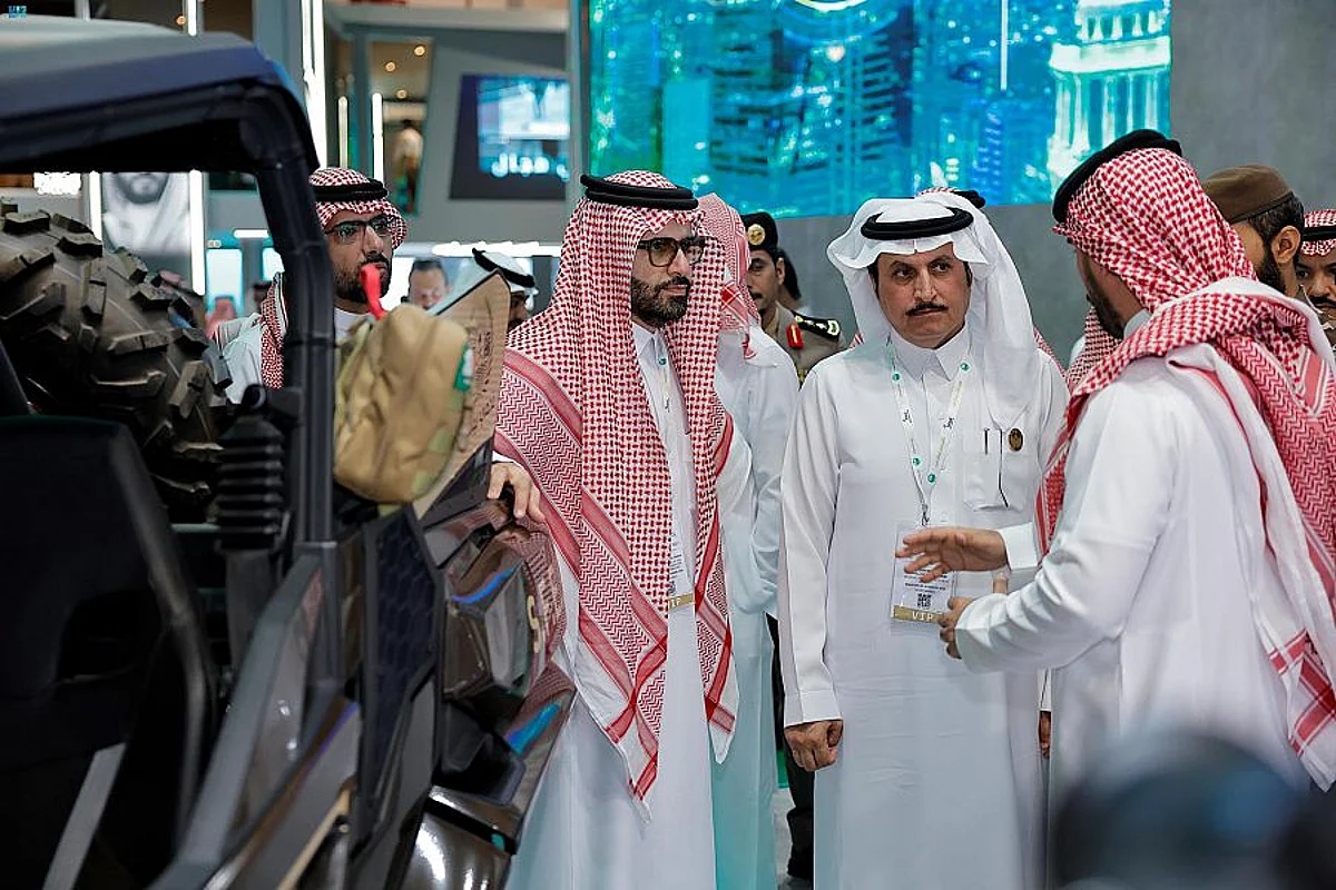 "البسامي" يزور جناح "الداخلية" في أسبوع جيتكس للتقنية 2022 بدبي