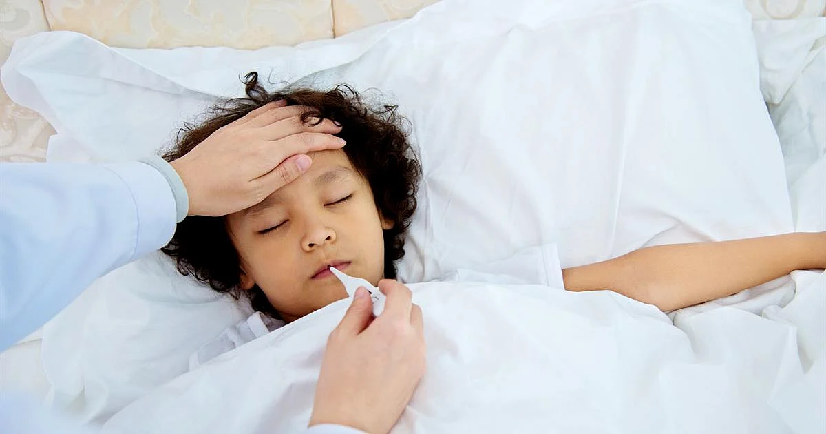 لوقاية طفلك من الإنفلونزا ونزلات البرد.. 3 نصائح مبسطة من "الصحة"