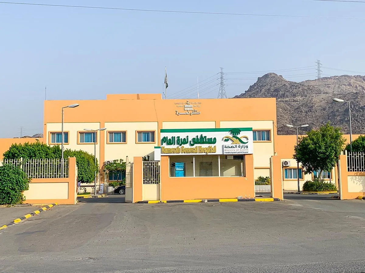 فريق طبى بمستشفى نمرة ينجح في استخراج قلم رصاص من قدم طالب بالقنفذة