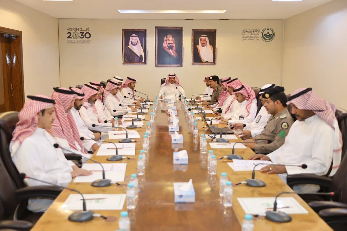 محافظ الزلفي يرأس الاجتماع الأول لمعالجة التشوه البصري ويشدد على الشراكة المجتمعية