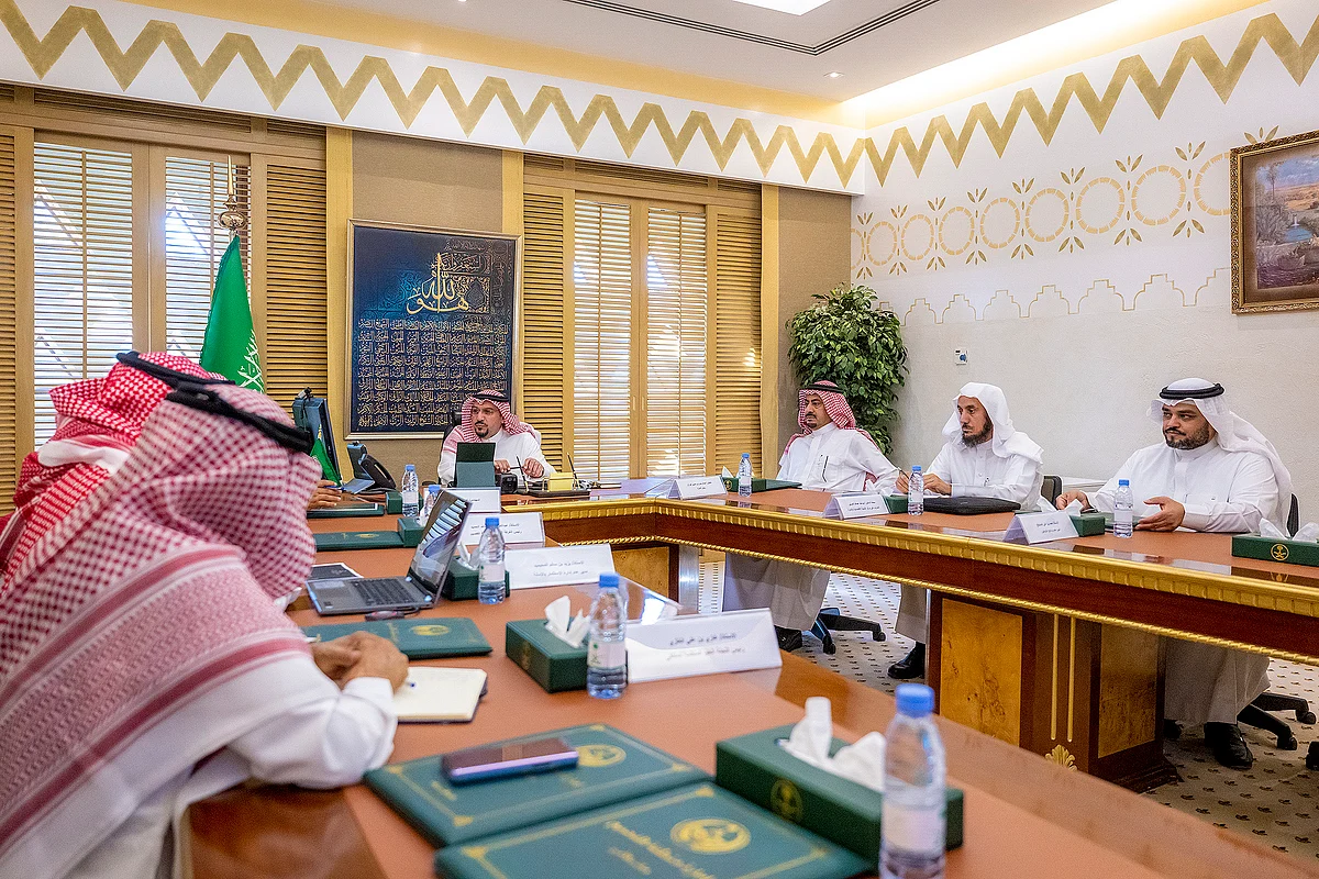 أمير القصيم يطلق الفيديو الترويجي لفعاليات "ملتقى الاستثمار"