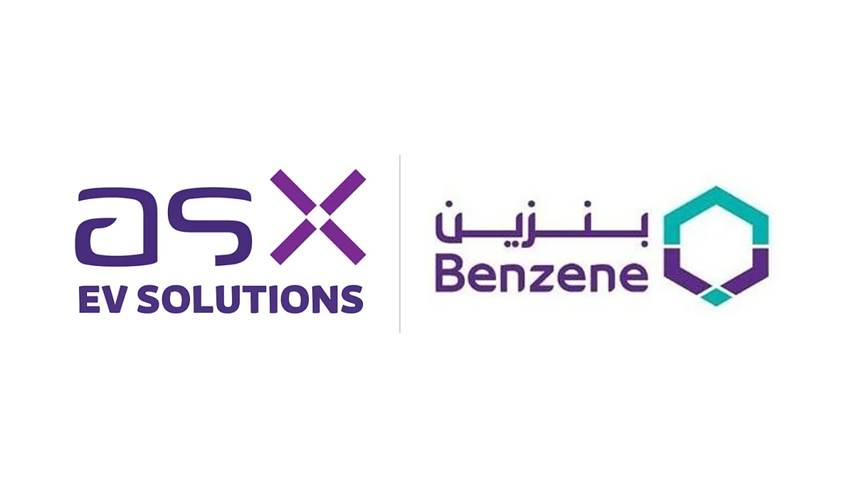 "الشريف إكس" توقع اتفاقية مع محطات "بنزين" لتشغيل شواحن للسيارات الكهربائية