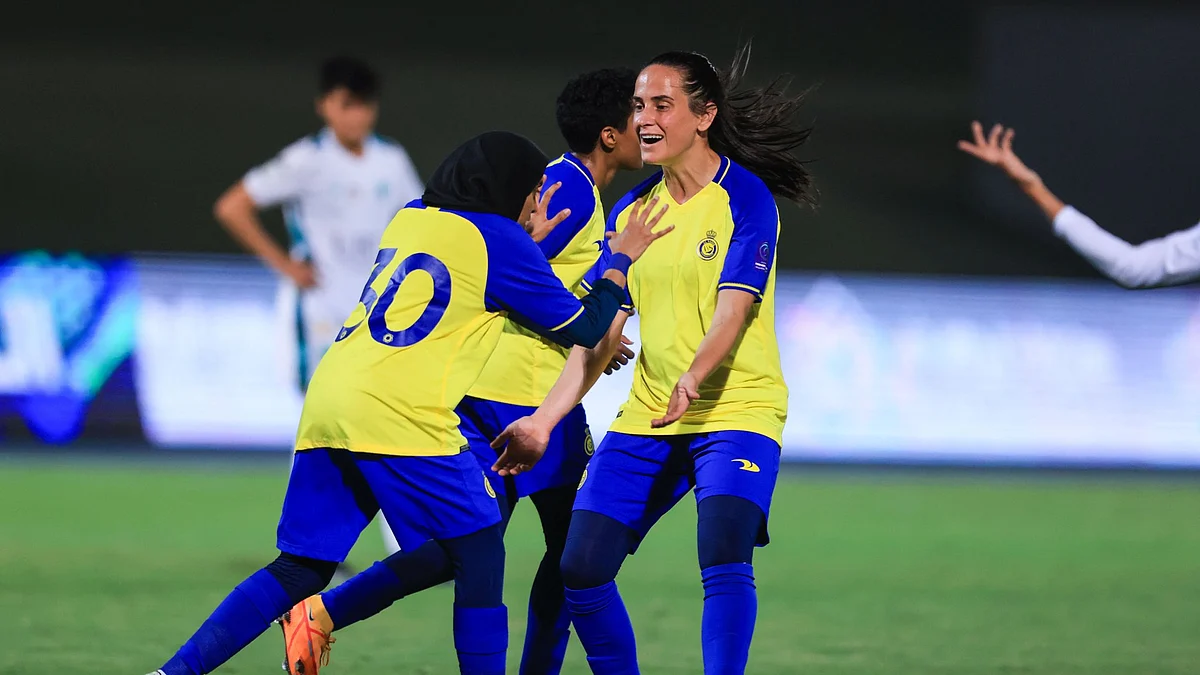"سيدات النصر" يحافظ على صدارة الدوري الممتاز برباعية في مرمى "الأهلي"