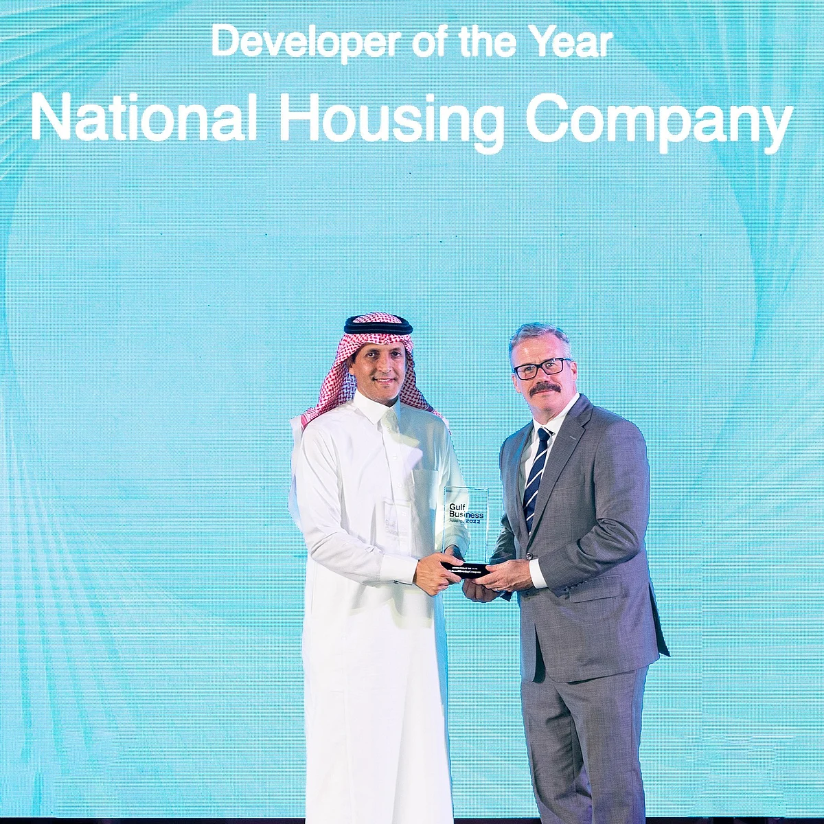 "الوطنية للإسكان" تحصل على جائزة أفضل مطور عقاري بالمنطقة لعام 2022