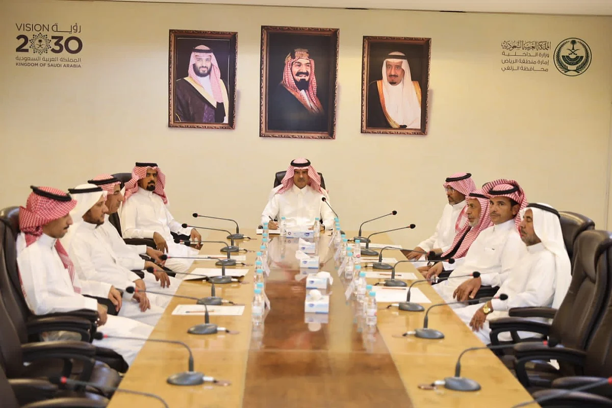 "محافظ الزلفي" يرأس اجتماع رؤساء المراكز ويشدّد على الاهتمام باحتياجات المواطنين