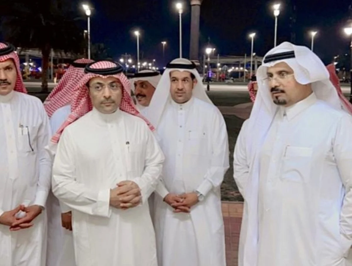 "الزايدي" يتفقد مشروعات بلدية الجموم وحديقة العزيزية وساحة الاحتفالات