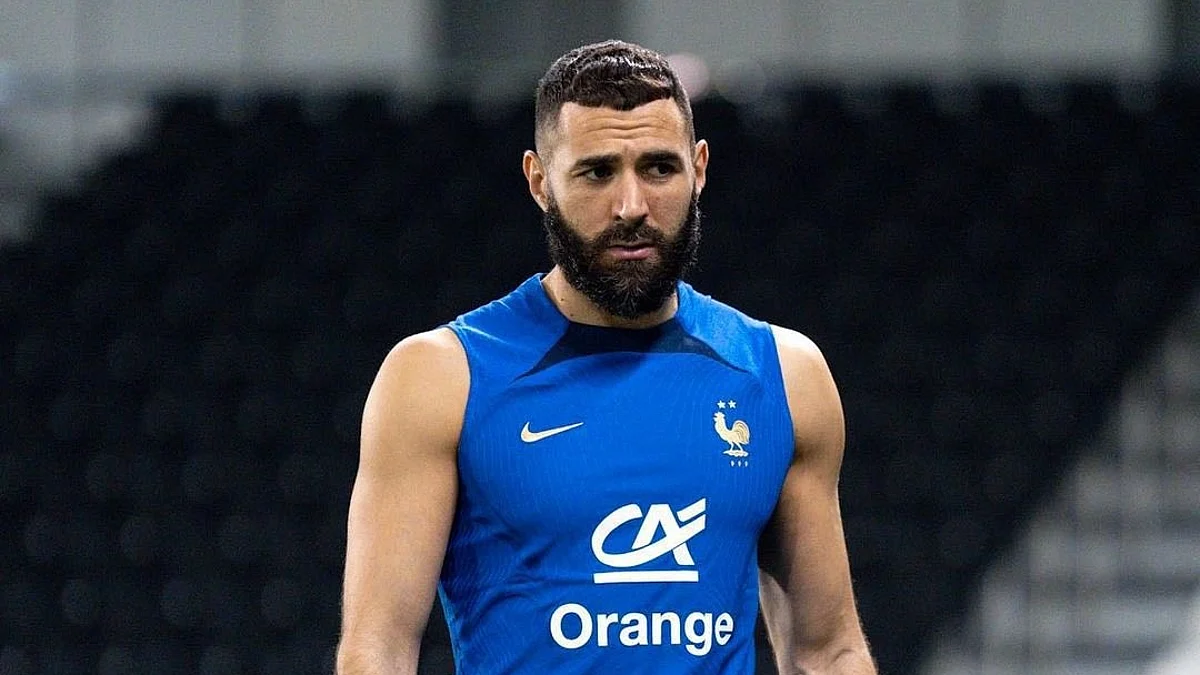 لاعب منتخب فرنسا كريم بنزيما