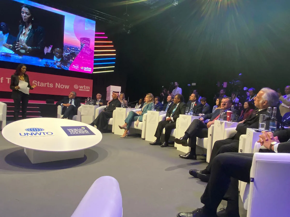 "الخطيب" يشارك في القمة الوزارية في سوق السفر بلندن ويستعرض القدرات السياحية