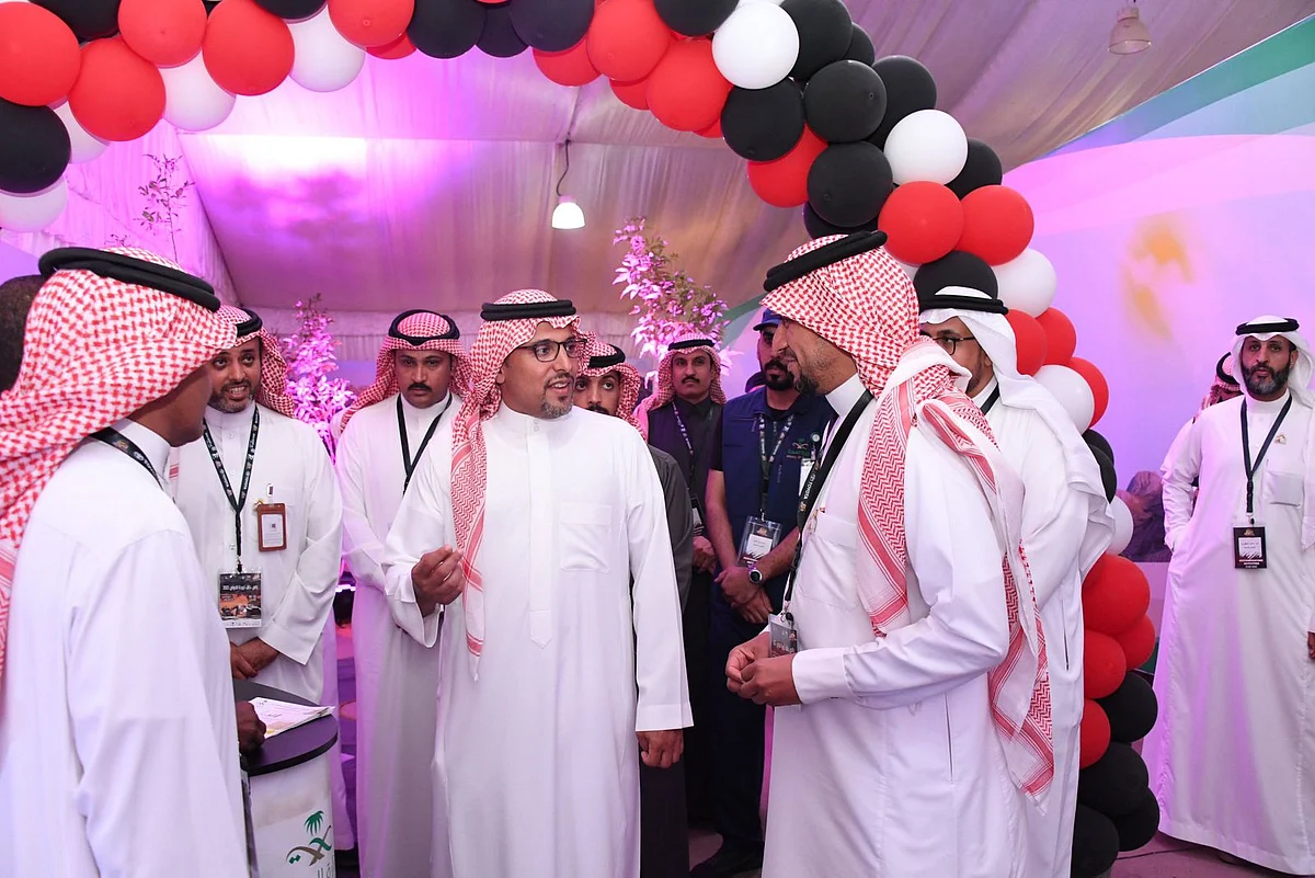 رئيس الاتحاد السعودي للسيارات والدراجات النارية يطلق "رالي تعزيز الصحة"
