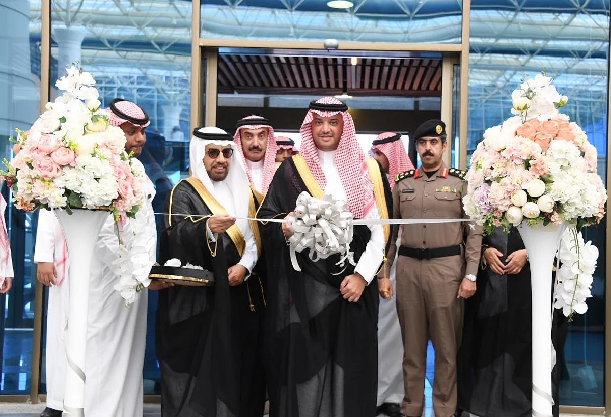 سعود بن طلال يفتتح معرض الكتاب الثاني