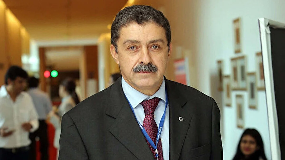 شاكر أوزكان تورونلار