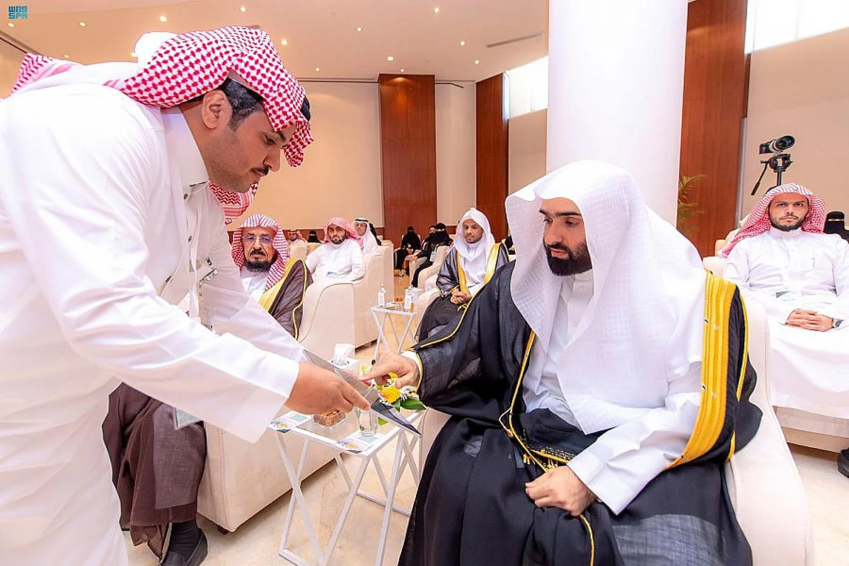"اليوسف" يدشن مركز إدارة العمليات القضائية