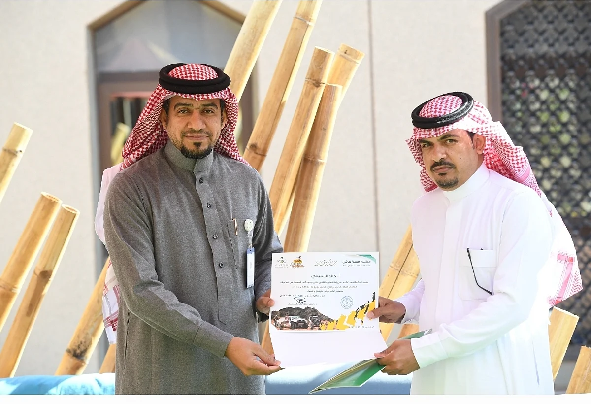 "الشمري" يكرّم "سبق" لتغطيتها المتميزة لفعاليات مخيم "صحة حائل"
