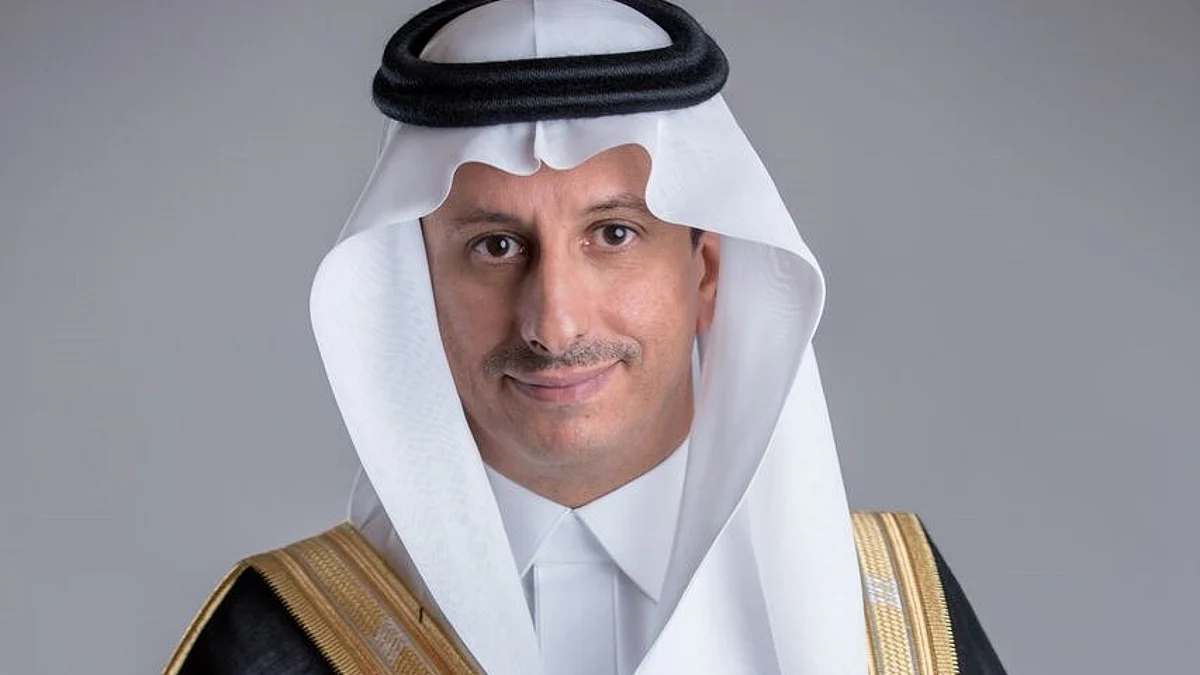 وزير السياحة أحمد بن عقيل الخطيب