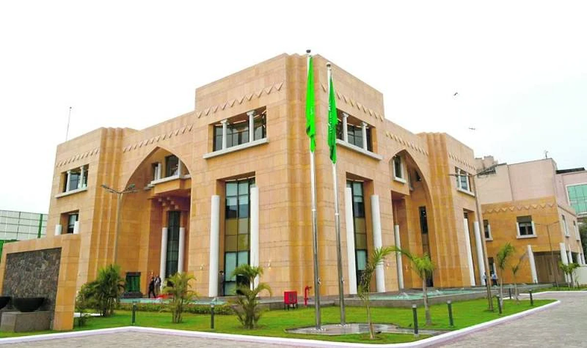 إعفاء الهنود من شرط "خلو السوابق" لنيل تأشيرة سفر إلى المملكة