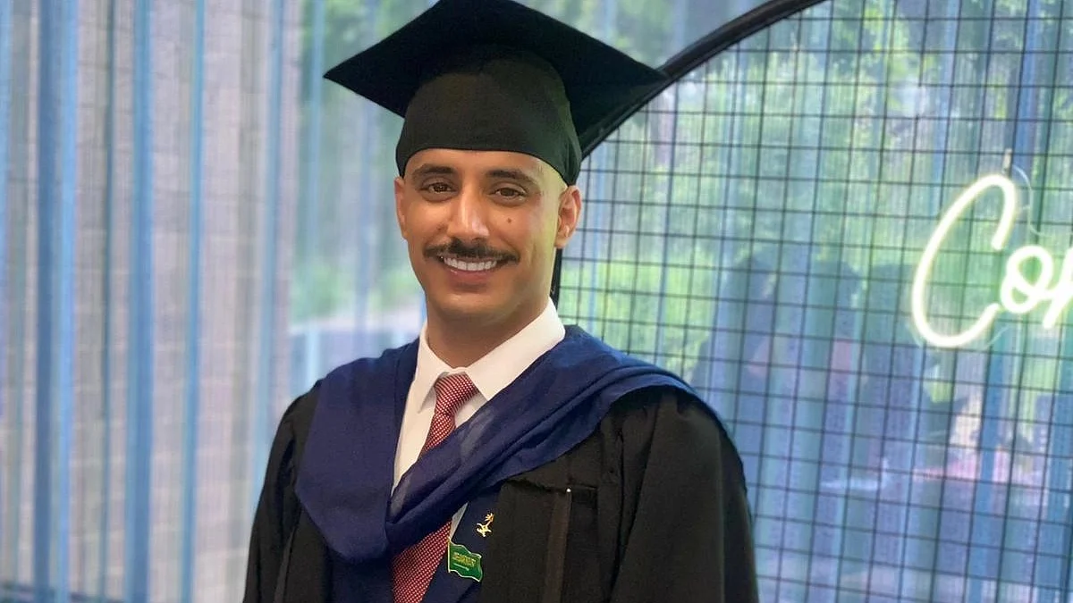 المهندس "الديحاني" يحتفل بتخرجه من جامعة ديكن بأستراليا