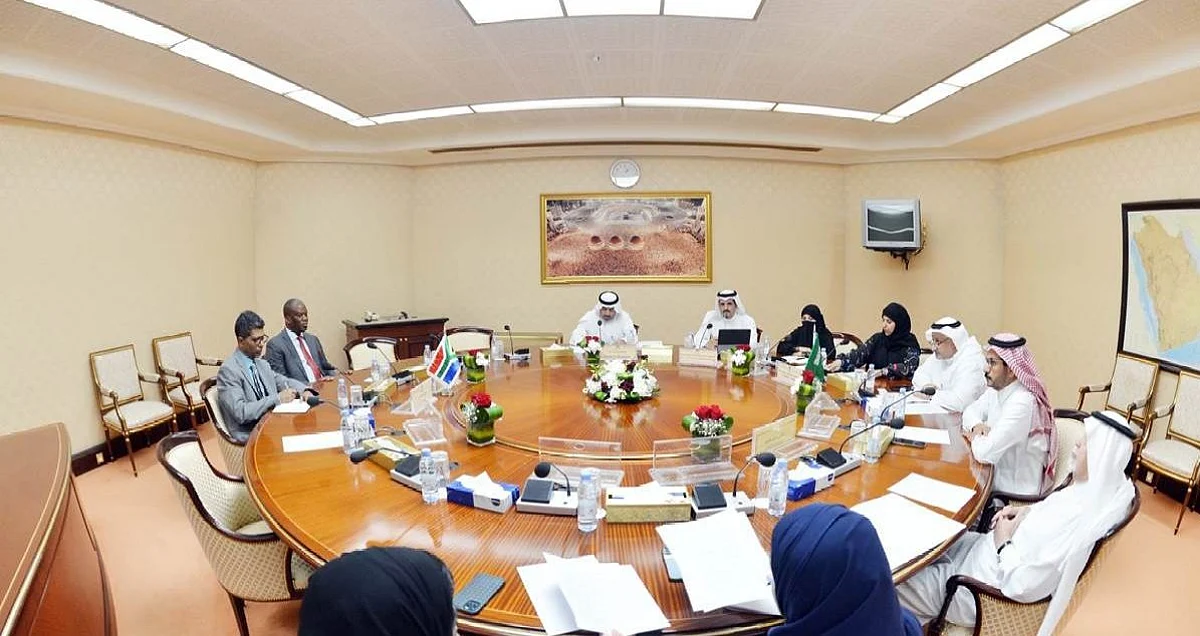 لجنة الصداقة البرلمانية السعودية الجنوب أفريقية بالشورى تجتمع بسفير كيب تاون لدى المملكة