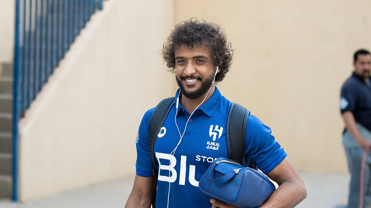 "ياسر الشهراني" لاعب "الهلال" يتصدر قائمة أكثر مدافعي الدوري السعودي صناعة للأهداف