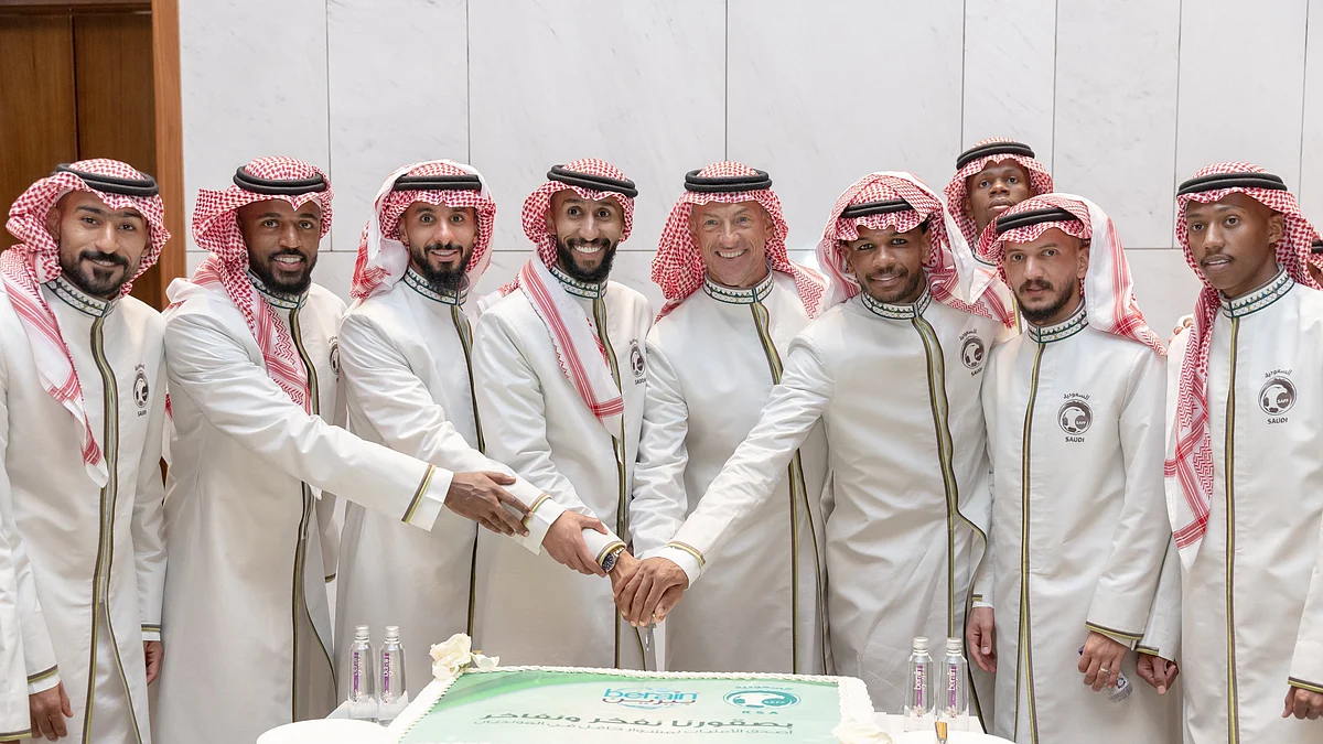 منتجع سيلين في مدينة مسيعيد يحتضن معسكر الأخضر في قطر