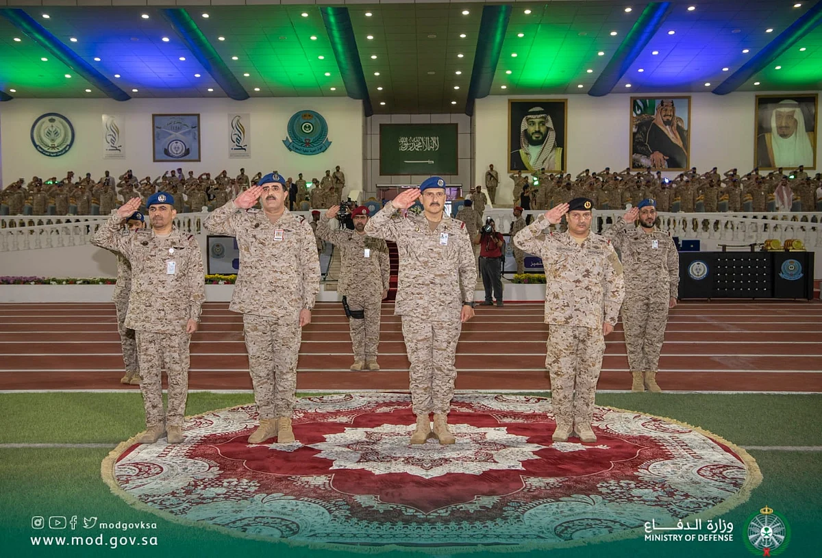 تخريج الدورة 136 من طلبة معهد الدراسات الفنية للقوات الجوية بالظهران