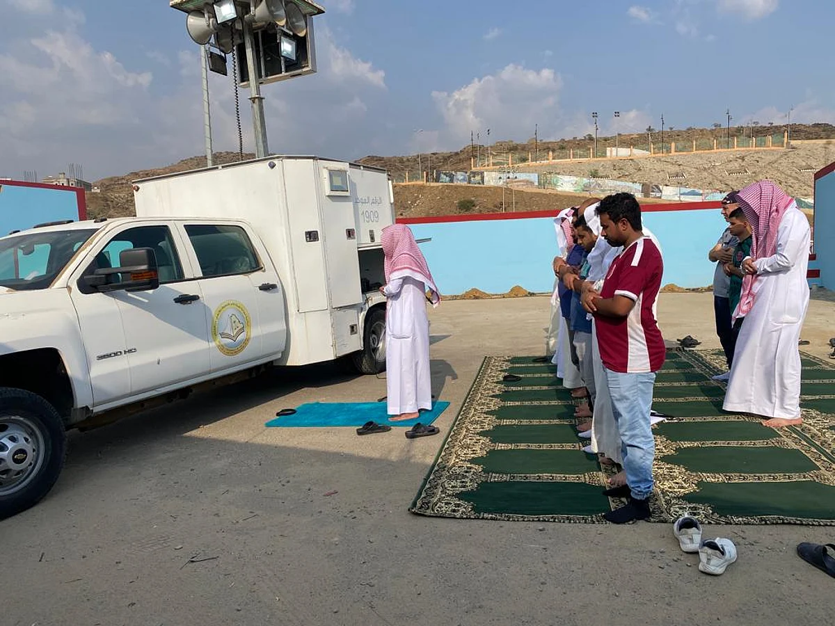 هيئة "الأمر بالمعروف" تفعّل المصلى المتنقل بنادي قلوة الرياضي