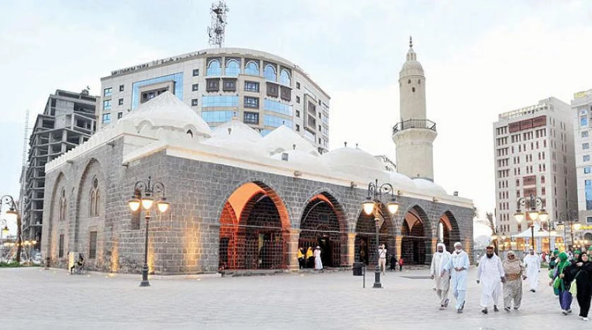 مسجد الغمامة.. معلم تاريخي يجذب زوار المدينة المنورة