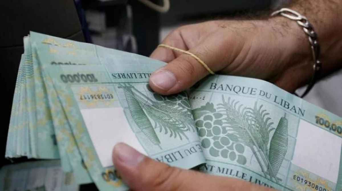 38 ألف ليرة للدولار.. لبنان يخفض سعر صيرفة الليرة