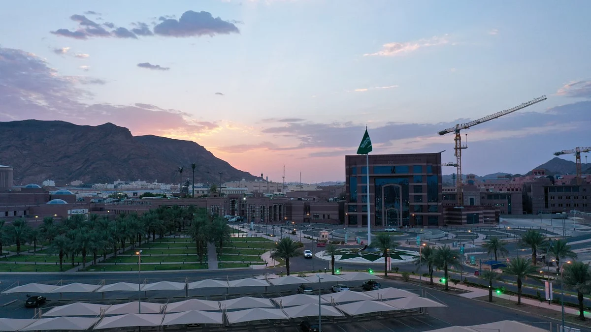 جامعة طيبة