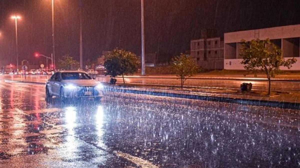 أمطار ورياح ورؤية تتدنى.. 6 مناطق في تنبيهات لـ"الأرصاد" و"المدني" يحذّر