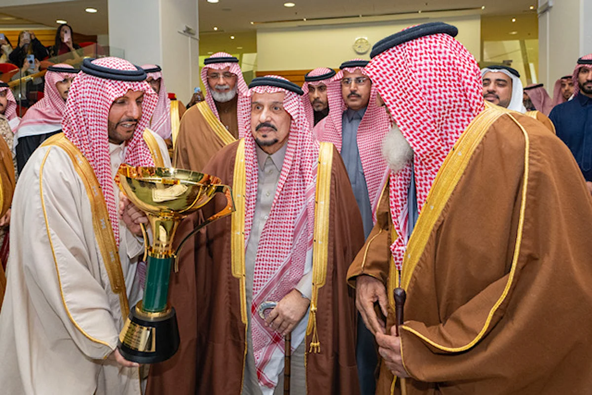 شاهد.. أمير الرياض يتوِّج "المبير" و"ماي فرانكل" بكأسَيْ ولي العهد في النسخة الـ57