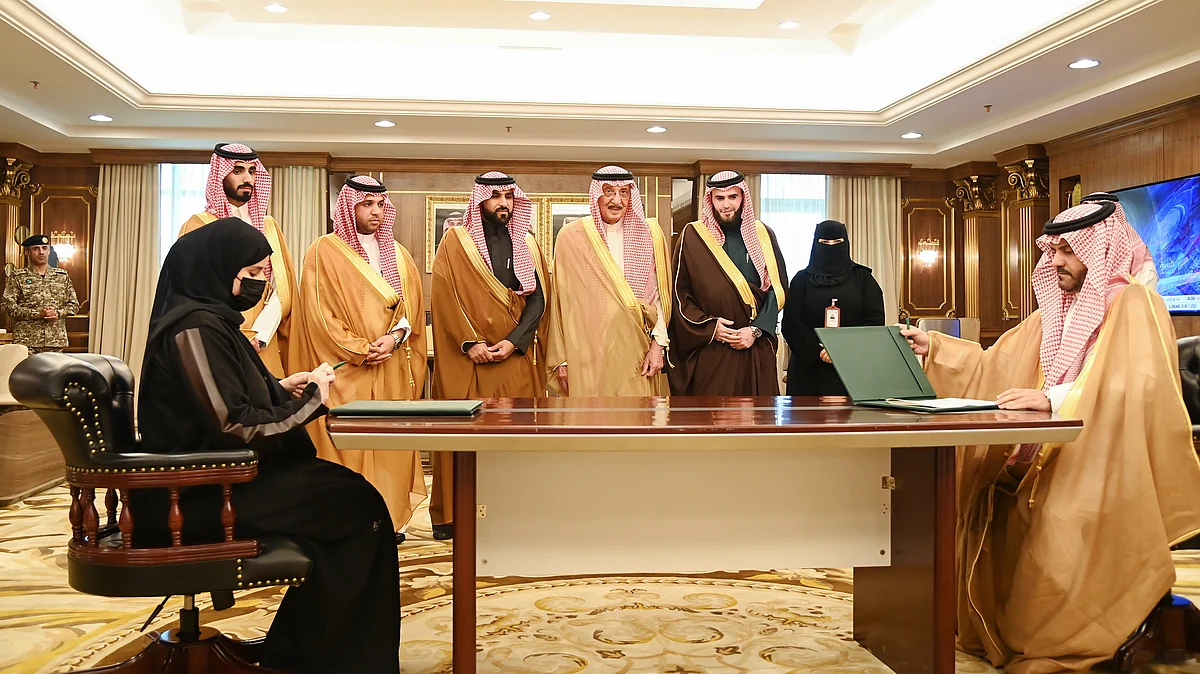أمير جازان يشهد توقيع اتفاقية التعاون