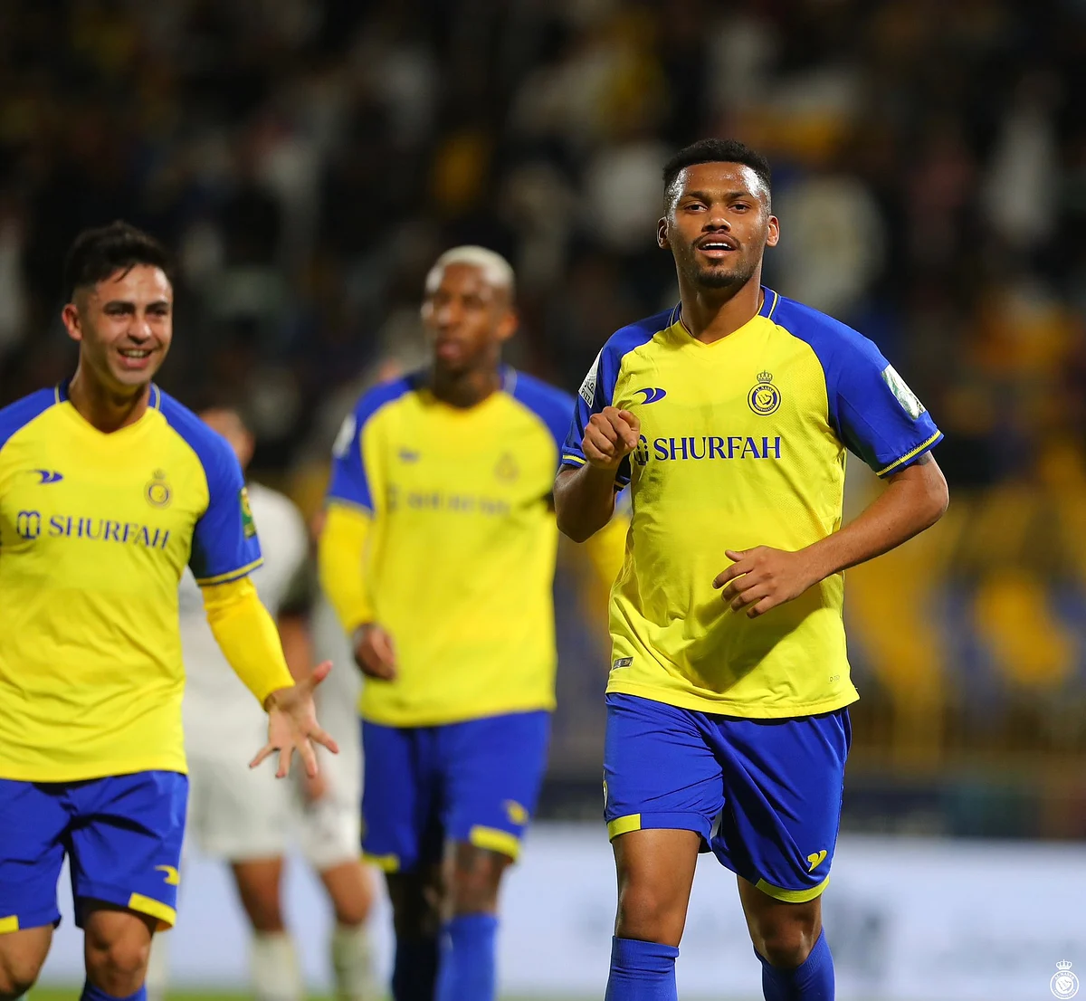 أيمن يحيى لاعب النصر يحتفل بتسجيله هدف في مرمى العدالة