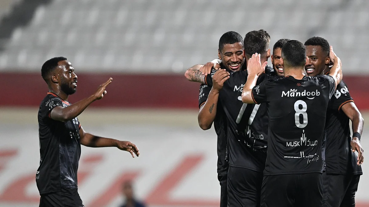 قبل العودة إلى الرياض.. الشباب يتعادل أمام الشارقة الإماراتي