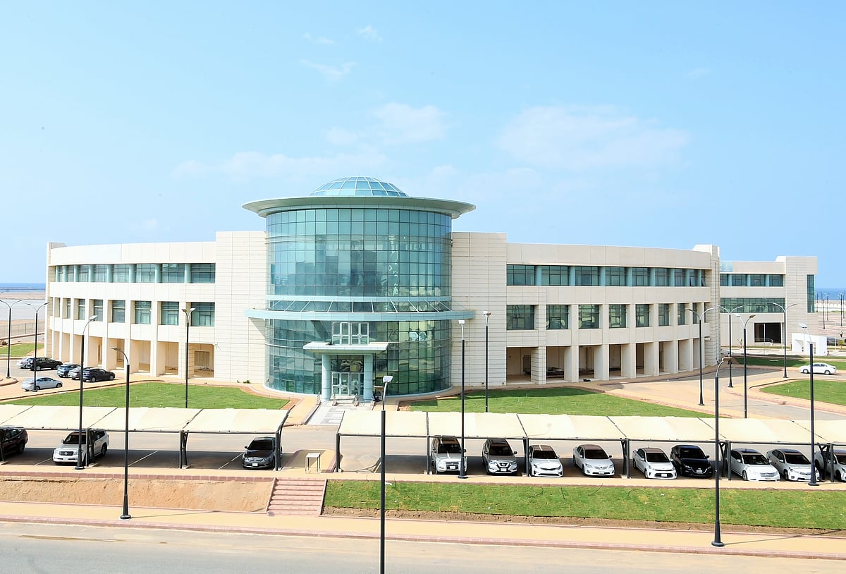 تتوسطها "الجوهرة"..21 مشروعًا حيويًا يتهيأ بجامعة جازان والتكلفة مليارية