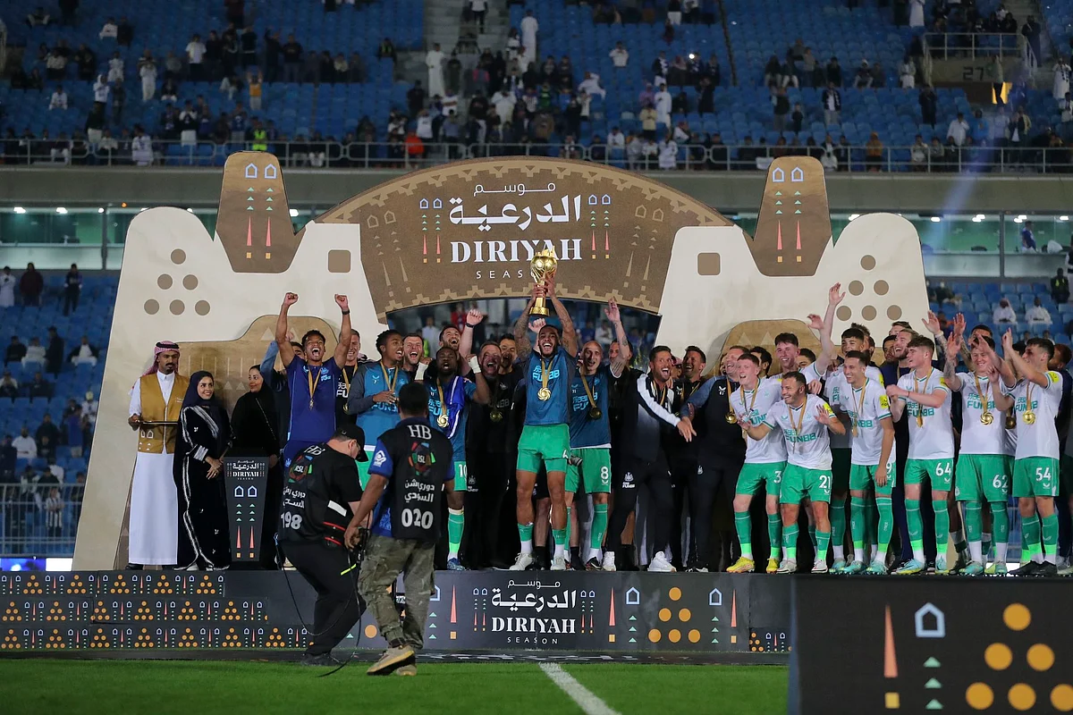 ضمن موسم الدرعية 2022.. نيوكاسل يضرب الهلال بخماسية