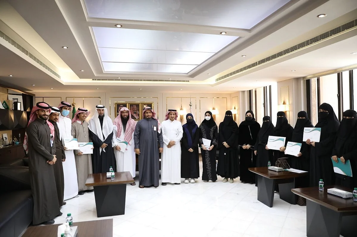 "مدير تعليم الرياض" يُكَرّم ٢٢ مرشحًا لجائزة حمدان بن راشد الدولية للأداء المتميز