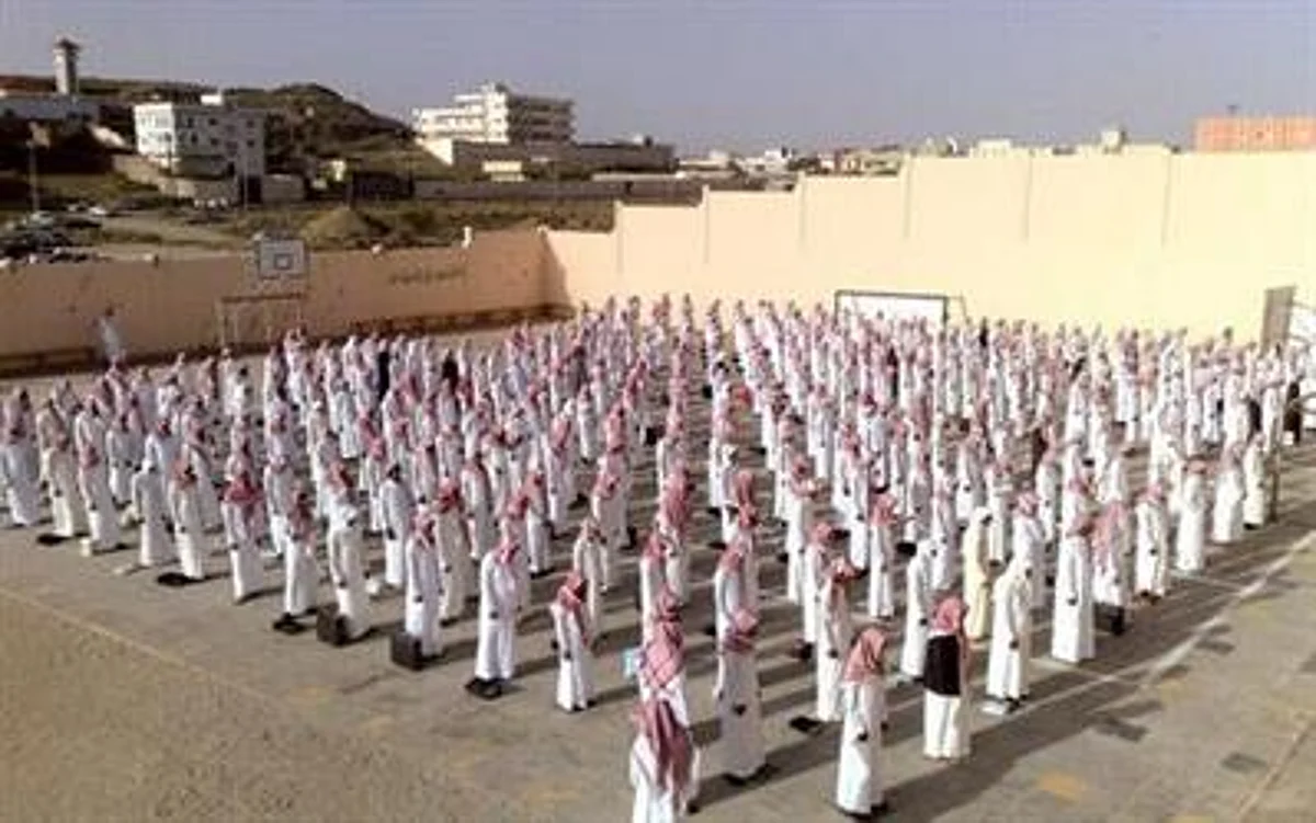 الاصطفاف الصباحي بالمدارس