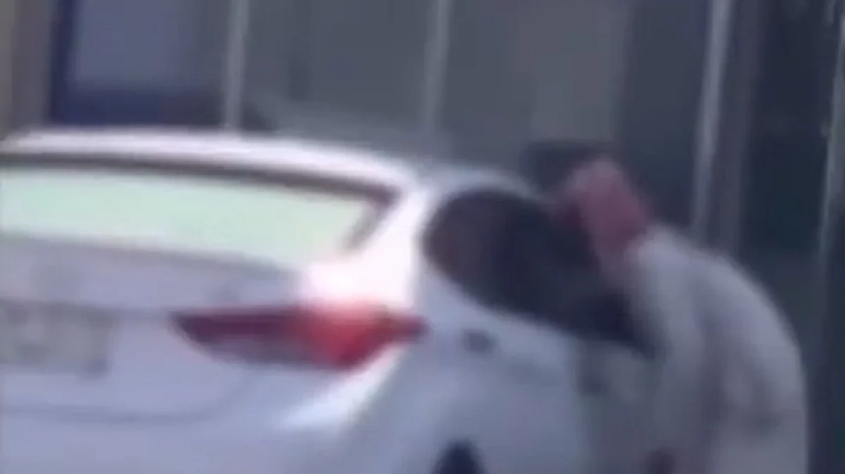 فيديو.. ضبط 3 أشخاص مارسوا التسول بشكل مباشر في حائل