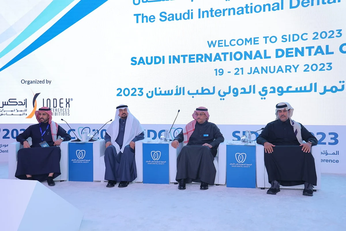"العمر" يفتتح أولى جلسات المؤتمر العالمي 34 لطب الأسنان بالرياض