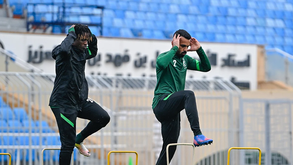 جانب من تدريبات لاعبي المنتخب السعودي