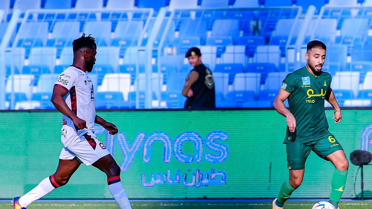 دوري روشن للمحترفين.. "الرائد" يغرق في محطة "الخليج"