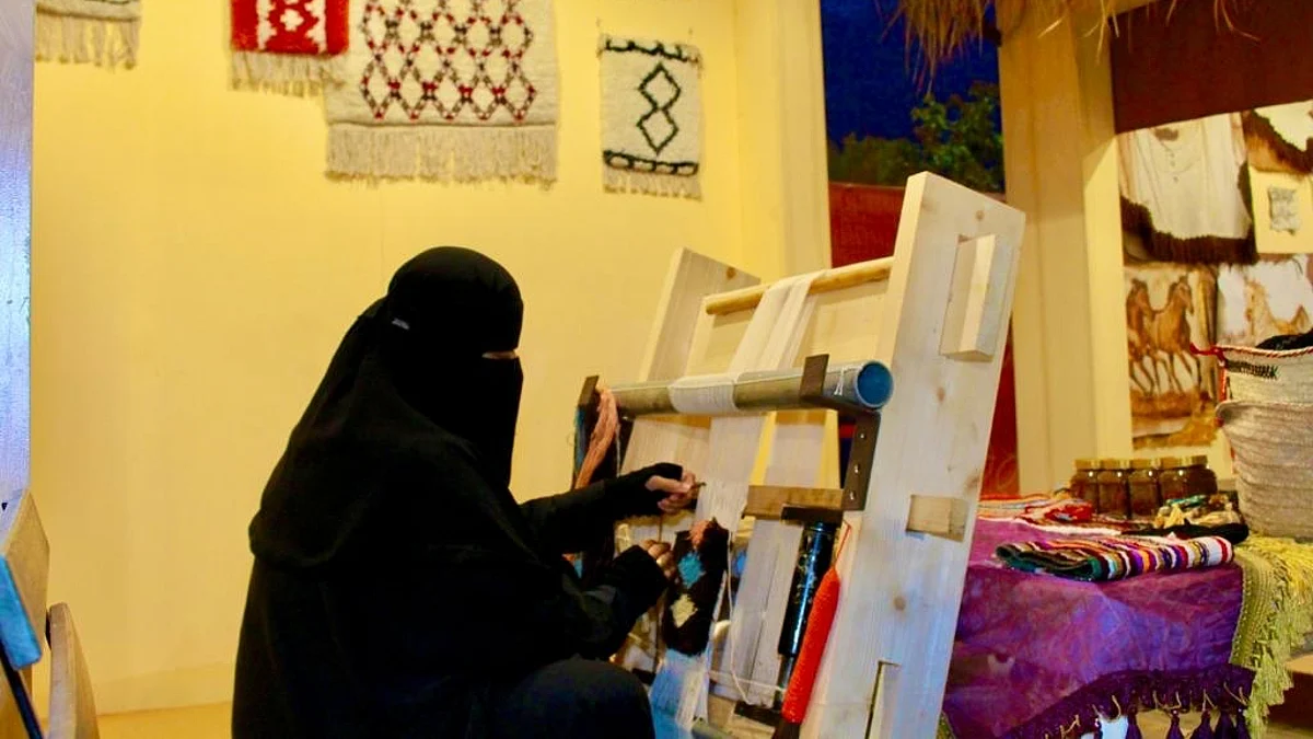 الحرفية آمنة الزارعي