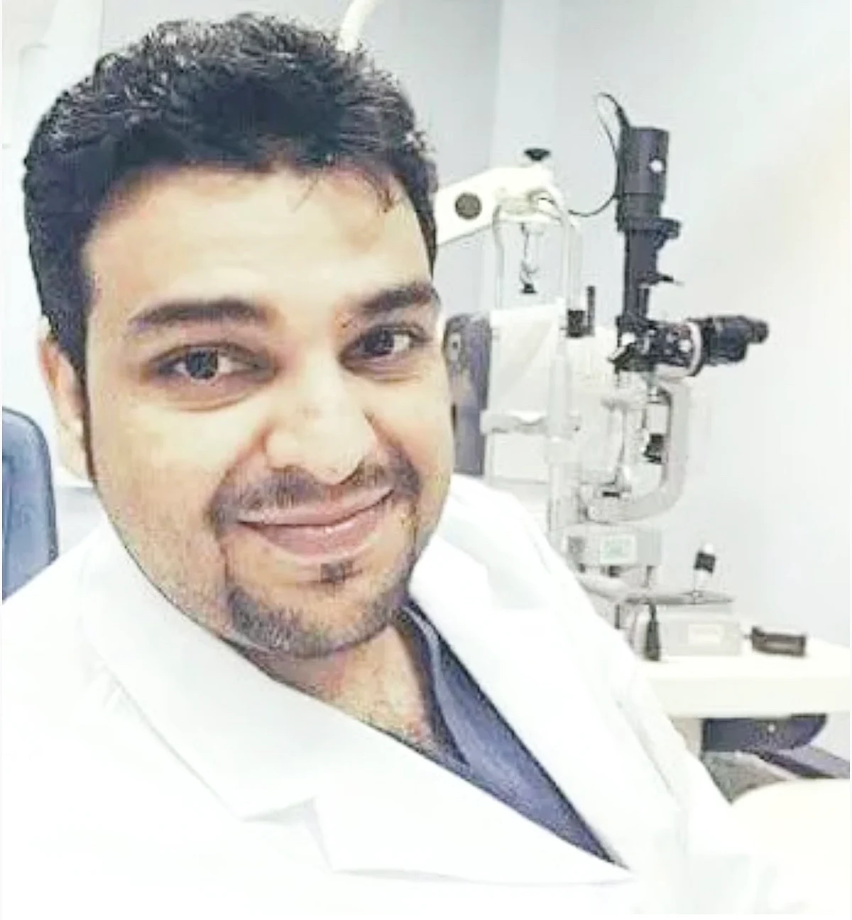 رئيس قسم العيون بمستشفى جنوب القنفذة الاستشاري الدكتور حسن الطويل