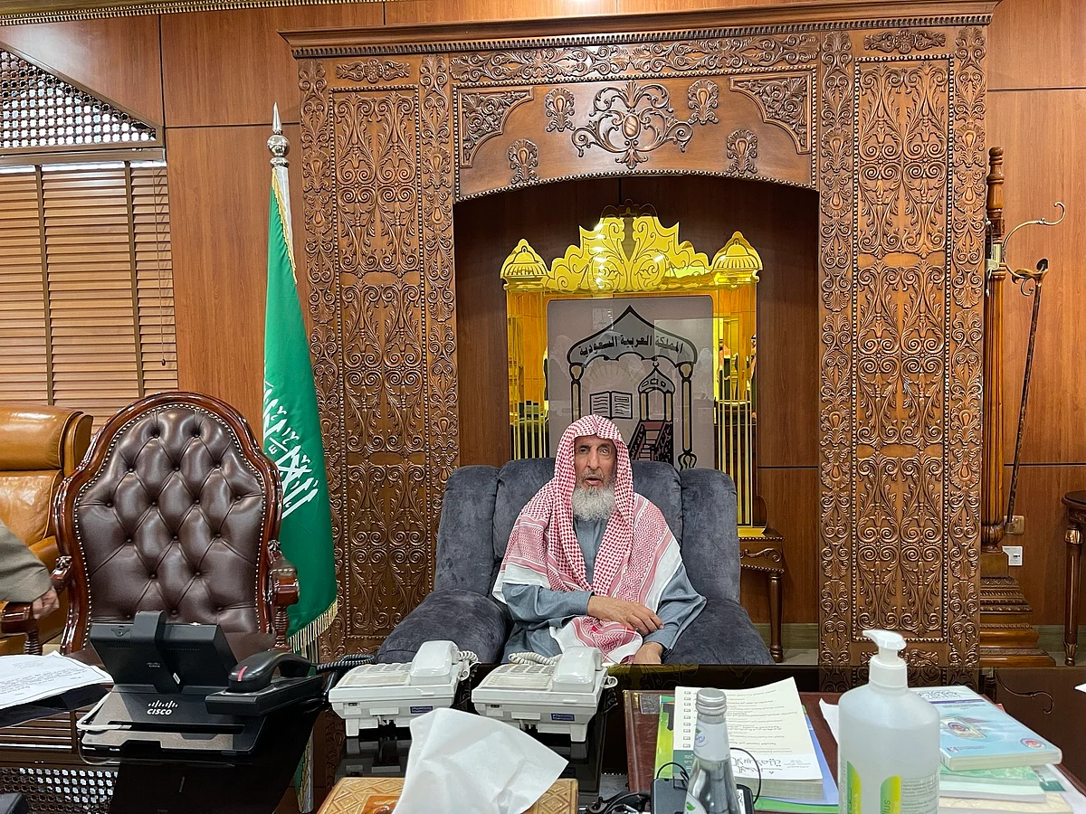 مفتي عام المملكة رئيس هيئة كبار العلماء واللجنة الدائمة للبحوث العلمية والإفتاء الشيخ عبدالعزيز بن عبدالله آل الشيخ