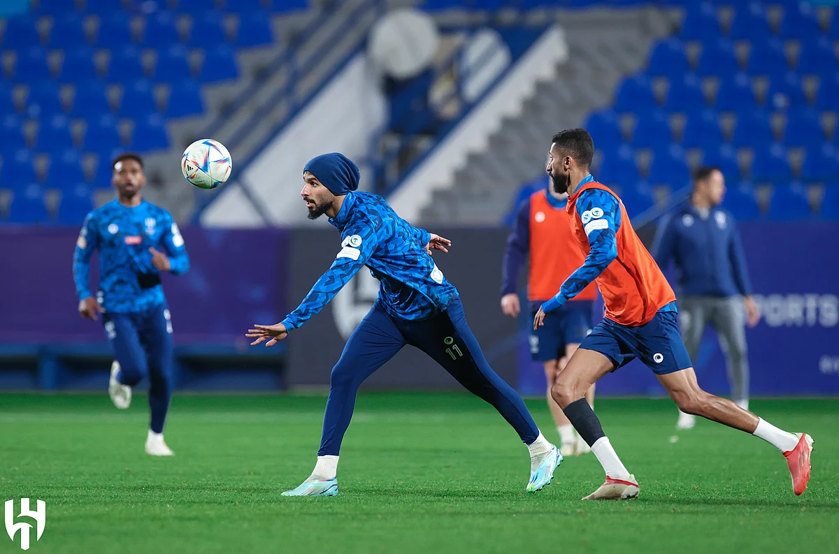 جانب من تدريبات لاعبي الهلال