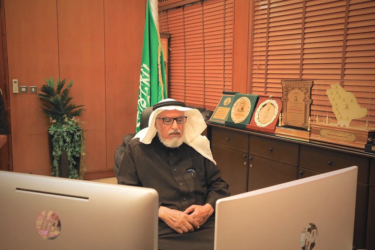 الشيخ فهد بن عبدالعزيز العواد نائب الرئيس العام للشؤون التنفيذية بالرئاسة العامة للبحوث العلمية والإفتاء